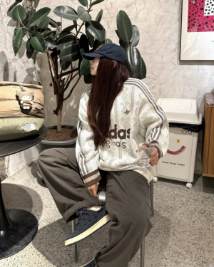 아디다스 오리지널 니트 스웨터 오프화이트 니트 KS5956 KS5957