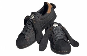 아디다스 슬픔을 녹이는 슈퍼스타 할로윈 커플화 슈즈 IG9632