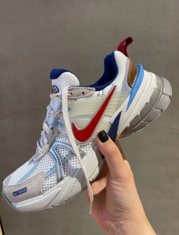 오픈마켓 우리들쇼핑,나이키 V2K 런테크 로우 커플화 런닝화 화이트 실버 레드 슈즈 HF5724-061