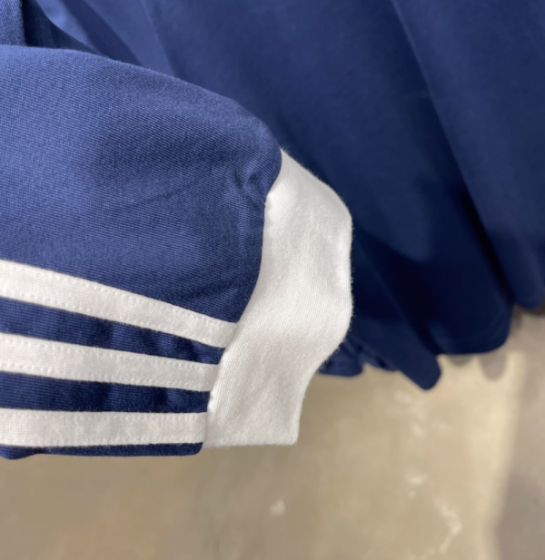 오픈마켓 우리들쇼핑,아디다스 아디컬러 클래식 3S 캐주얼얼화 커플화 티셔츠 긴팔 티 IM9428