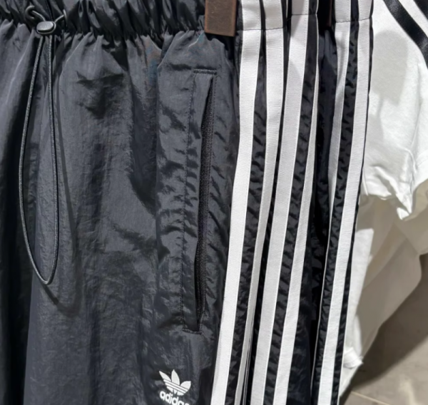 오픈마켓 우리들쇼핑,아디다스 3S 삼선 스포츠웨어 우븐 파라슈트 트랙 우먼스 팬츠 KF9615