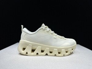 온러닝 Cloudswift K-Tech 1 화이트 아이보리 여성 런닝화
