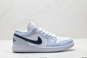 조던 에어조던1 로우 스쿼드론 블루 남성 스니커즈