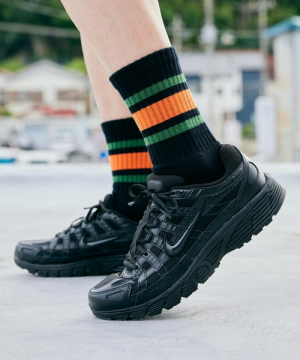 나이키 퓨어 플래티넘 여성 운동화 메탈릭 실버 블랙 P-6000