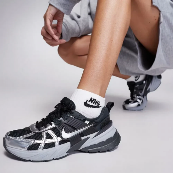 오픈마켓 우리들쇼핑,나이키 V2K 런 블랙 메탈릭  서밋 운동화 FD0736-005 003 100