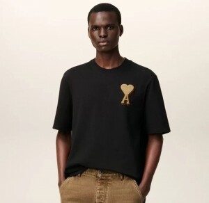 아미 빅하트 블랙 반팔 티셔츠