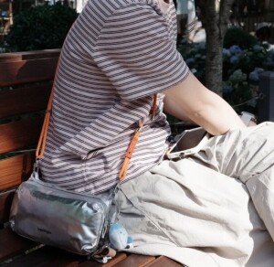 토폴로지 사코슈 보틀 텀블러 미디엄 크로스백